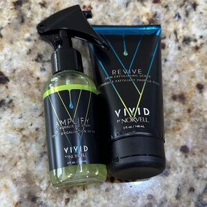 VIVID by Norvell Amplify Spray and Revive Scrub - Black and Green